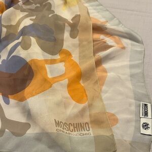Moschino Chic Multicolor Floral Scarf